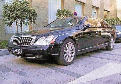 极越夏一平回老家过年,一个人住洗浴中心 头发花白,极越汽车能否走出困境? 极越夏一平回老家过年,一个人住洗浴中心 头发花白,极越汽车能否走出困境?