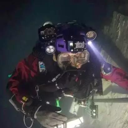 潜戴夫员工搭配秘籍:揭秘水下店铺人气组合 潜戴夫员工搭配秘籍:揭秘水下店铺人气组合