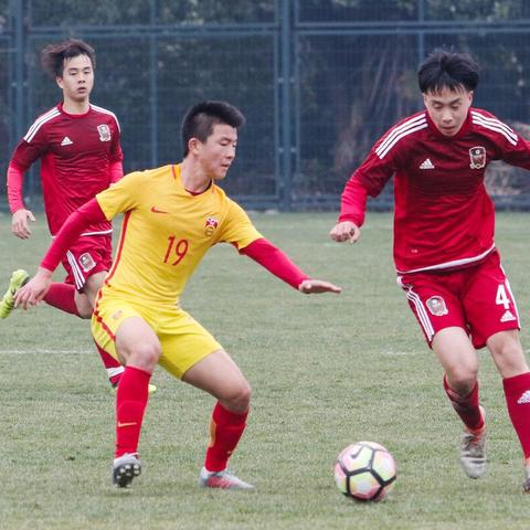 退钱哥何胜回应当球员加盟中冠,游戏玩家能有这劲头? 退钱哥何胜回应当球员加盟中冠,游戏玩家能有这劲头?