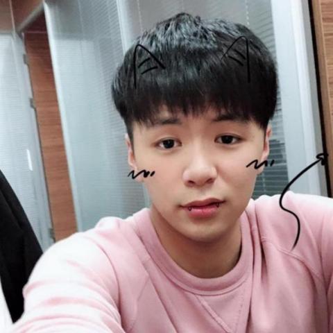 《堡垒之夜》主播直播破110万观看,创新观看纪录! 《堡垒之夜》主播直播破110万观看,创新观看纪录!