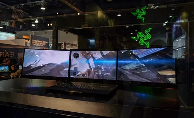 CES2017独家揭秘:Razer大屏显示方案,3屏投影新体验 CES2017独家揭秘:Razer大屏显示方案,3屏投影新体验
