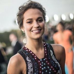 《古墓丽影》新主演能否挑战安吉丽娜巅峰? 《古墓丽影》新主演能否挑战安吉丽娜巅峰?