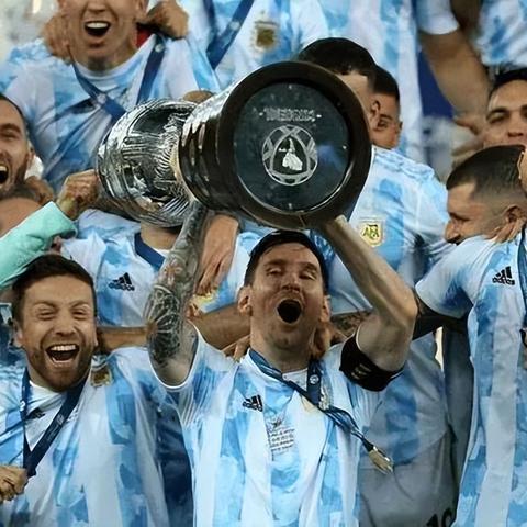 FIFA19 UT周最佳阵容盘点:球星集结,谁将脱颖而出? FIFA19 UT周最佳阵容盘点:球星集结,谁将脱颖而出?