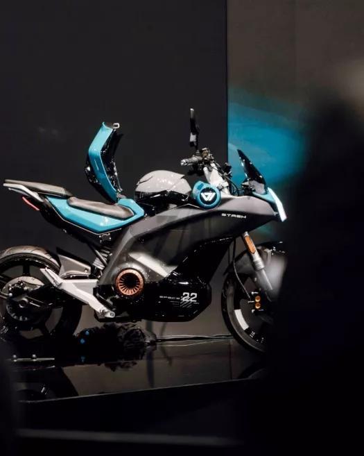 电动摩托新高度!刷新吉尼斯行驶里程纪录 电动摩托新高度!刷新吉尼斯行驶里程纪录