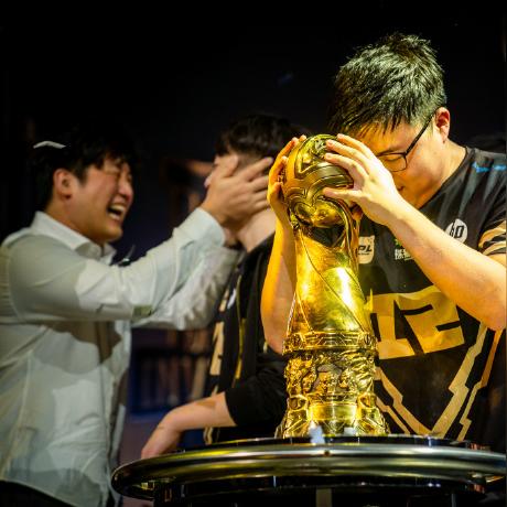 Uzi名人堂皮肤销量揭秘:销量惊人,玩家热议! Uzi名人堂皮肤销量揭秘:销量惊人,玩家热议!