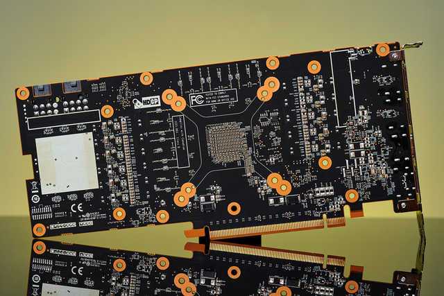 蓝宝石RX 9070显卡曝光!方方正正三槽厚,游戏体验能升级? - 蓝宝石RX 9070系列显卡|外观曝光|游戏体验 蓝宝石RX 9070显卡曝光!方方正正三槽厚,游戏体验能升级? - 蓝宝石RX 9070系列显卡|外观曝光|游戏体验