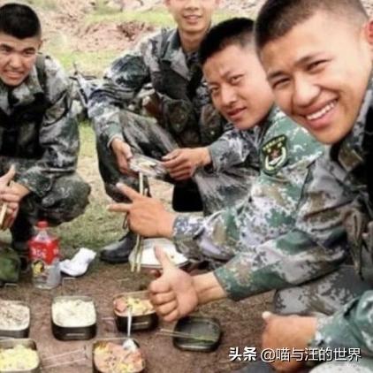 《刺客信条3》深度攻略：揭秘隐藏任务与技能升级！
《幽灵行动》实战技巧分享：如何成为精英特种兵？
掌机版《刺客信条》评测：便携体验，重温历史传奇！