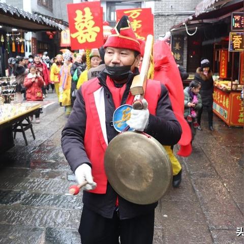 B站新掌门黄声声上位,陈睿卸任法定代表人!揭秘幕后权力更迭 B站新掌门黄声声上位,陈睿卸任法定代表人!揭秘幕后权力更迭