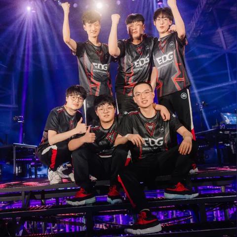 《无畏契约》国服夜市刀皮第三期盘点：独家推荐，不容错过！