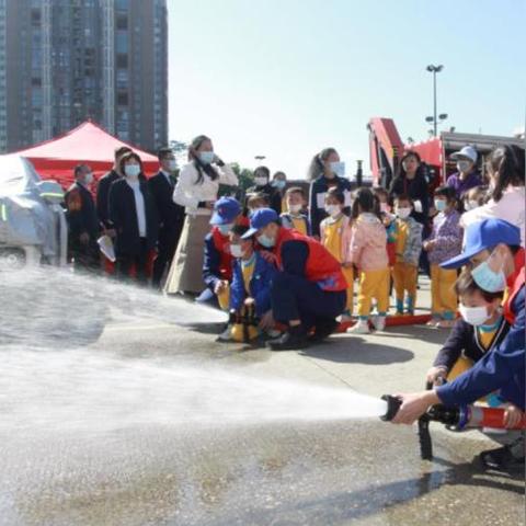 《模拟巴士》新预告片曝光:沉浸式公交驾驶体验大揭秘! 《模拟巴士》新预告片曝光:沉浸式公交驾驶体验大揭秘!