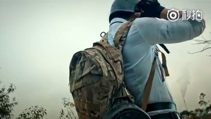 《绝地求生》真人版短片:素质广场激战,战斗一触即发! 《绝地求生》真人版短片:素质广场激战,战斗一触即发!