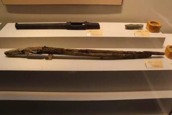 《明末渊虚之羽》长枪扫图流攻略：高效加点与神装推荐