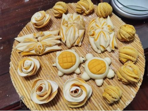 《世界之外非遗花馍,巧馍传意月满华宵》 《世界之外非遗花馍,巧馍传意月满华宵》