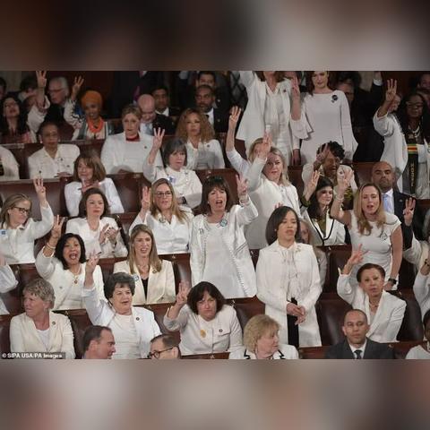 《布莱尔女巫》惊悚预告:梦魇深处的恐怖体验 《布莱尔女巫》惊悚预告:梦魇深处的恐怖体验