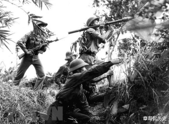 《越战巅峰再燃:空中冲突,中南战场越共猎杀记》 《越战巅峰再燃:空中冲突,中南战场越共猎杀记》