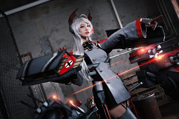 碧蓝航线阿蒂利奥Cosplay还原度爆表,咋轻松驾驭?