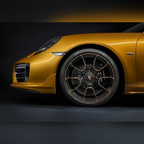 《GT赛车7》独家揭秘：法拉利概念车，虚拟赛道上的速度传奇