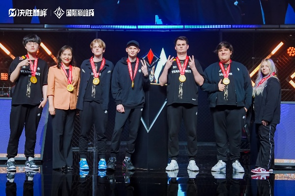SNC2025巅峰对决落幕,小吾影荣耀夺冠创辉煌 SNC2025巅峰对决落幕,小吾影荣耀夺冠创辉煌