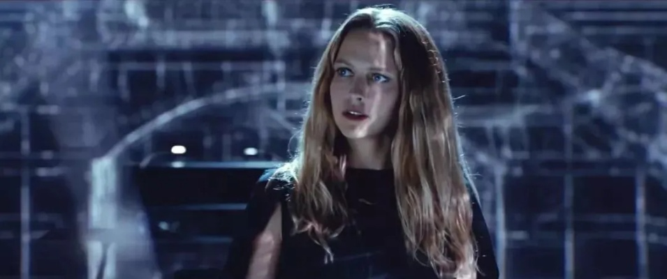 五秒回溯重塑惊魂,珍妮弗昔日钟楼再战 五秒回溯重塑惊魂,珍妮弗昔日钟楼再战