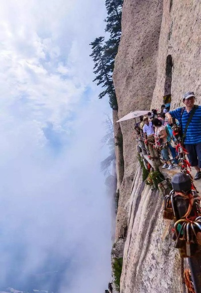 华山寻宝新玩法“隐峰逐迹”来袭,开启刺激摸金探险之旅! 华山寻宝新玩法“隐峰逐迹”来袭,开启刺激摸金探险之旅!