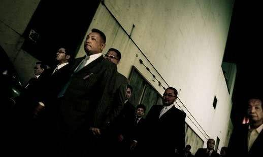 黑道大哥末路悲歌:探寻《日薄西山》古典人生新篇章 黑道大哥末路悲歌:探寻《日薄西山》古典人生新篇章