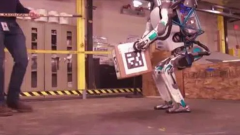 西部乡村机器人深度体验,十小时番剧《迅狼疾步》评测揭秘新视角 西部乡村机器人深度体验,十小时番剧《迅狼疾步》评测揭秘新视角