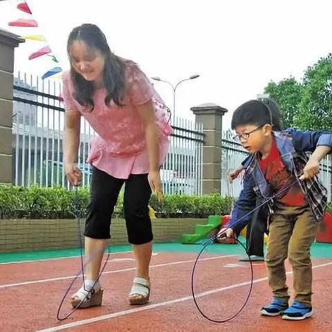 家长陪伴必备:十大精选亲子互动游戏推荐 家长陪伴必备:十大精选亲子互动游戏推荐