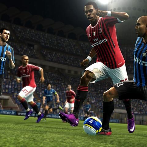 《实况足球2013》中文版开箱体验:揭秘新手攻略与亮点! 《实况足球2013》中文版开箱体验:揭秘新手攻略与亮点!