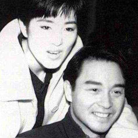 霓虹深渊套装深度解析:揭秘不朽之魂新价值 霓虹深渊套装深度解析:揭秘不朽之魂新价值