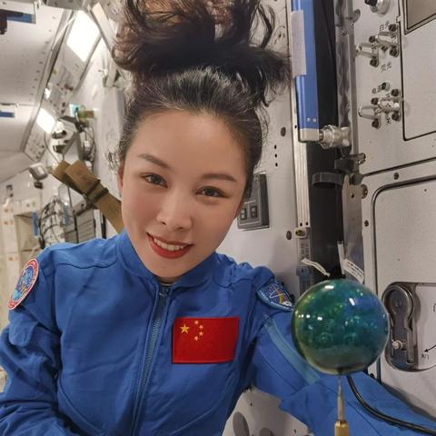 太空游戏盘点:热门人气排行,探索宇宙新体验 太空游戏盘点:热门人气排行,探索宇宙新体验