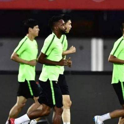 《正当防卫4》飞翼特技全攻略：解锁准确行动奖杯技巧