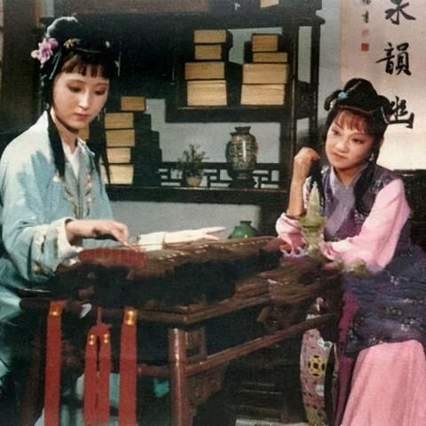 探寻巅峰:揭秘十大经典类魂游戏,领略灵魂之境 探寻巅峰:揭秘十大经典类魂游戏,领略灵魂之境