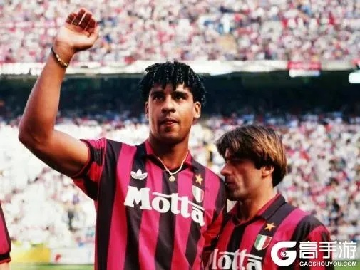 里杰卡尔德后腰实力解析：揭秘足球场上的核心枢纽新价值