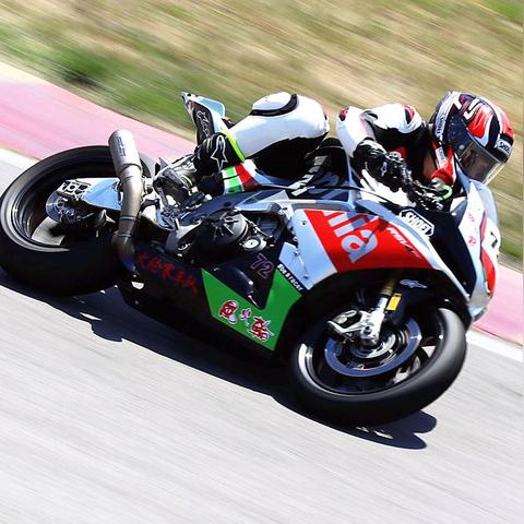 《赛车计划》新截图曝光：雨中飞驰，视觉盛宴来袭