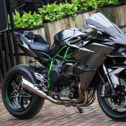 热门摩托竞技，畅玩速度与激情新体验