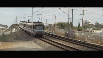 《惊奇队长》惊险电车追逐战：50秒片花揭秘！