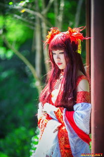 《仙剑1》还原度Cosplay:逍遥深情安慰灵儿,重温经典感动瞬间 《仙剑1》还原度Cosplay:逍遥深情安慰灵儿,重温经典感动瞬间