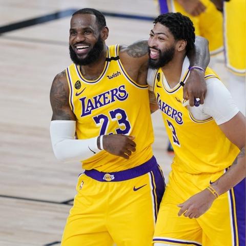 PS5 Pro Fami通开箱揭秘：猛兽出栏评测新视角