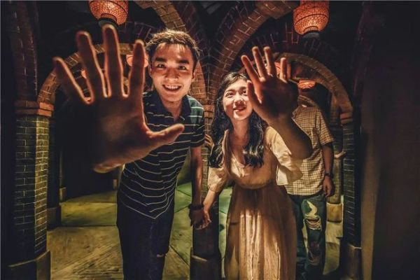 17号城惊魂再启,AI奇旅惊艳评分9分,沉浸式体验新升级 17号城惊魂再启,AI奇旅惊艳评分9分,沉浸式体验新升级