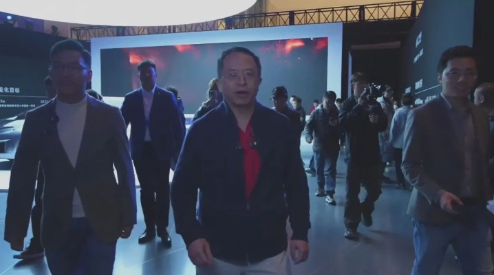 玩游戏还愁攻略?看看周鸿祎说的,没智驾的车难称豪车!😜 玩游戏还愁攻略?看看周鸿祎说的,没智驾的车难称豪车!😜