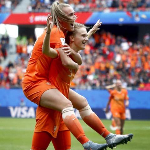 末日通关秘籍:混乱禁区生存攻略全解析 末日通关秘籍:混乱禁区生存攻略全解析