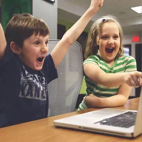 《跳票成瘾的十大游戏大作盘点》
《屡跳不止！盘点那些让人期待的跳票游戏巨作》
《游戏跳票大揭秘：盘点那些让人心碎的跳票大作》
《跳票成风？盘点那些让人期待的跳票游戏巨作》
《跳票成瘾！盘点那些让人期待的跳票游戏大作》