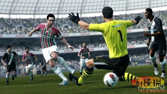 FIFA13完胜实况!体验超越0.5分的足球快感 FIFA13完胜实况!体验超越0.5分的足球快感