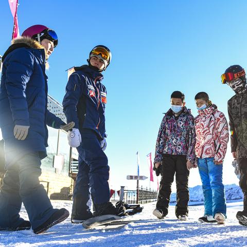 热门下载!精选单板滑雪游戏,趣味排行前十揭晓 热门下载!精选单板滑雪游戏,趣味排行前十揭晓