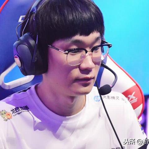 热门双人格斗巅峰对决,下载狂潮游戏排行揭晓 热门双人格斗巅峰对决,下载狂潮游戏排行揭晓