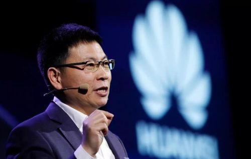 余承东曝光出差装备:近视加老花 余承东曝光出差装备:近视加老花