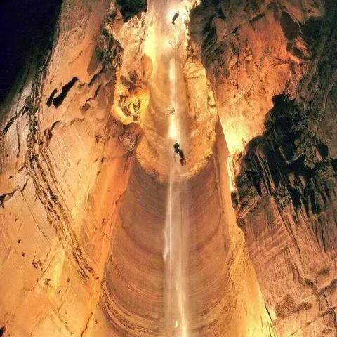 深渊BOSS掉落深度解析:揭秘大千世界宝藏攻略 深渊BOSS掉落深度解析:揭秘大千世界宝藏攻略