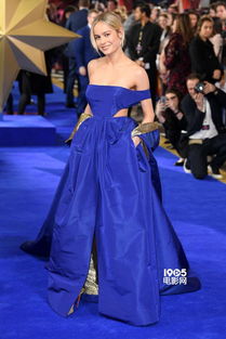 《惊奇队长》伦敦首映:蓝裙队长性感亮相引热议 《惊奇队长》伦敦首映:蓝裙队长性感亮相引热议