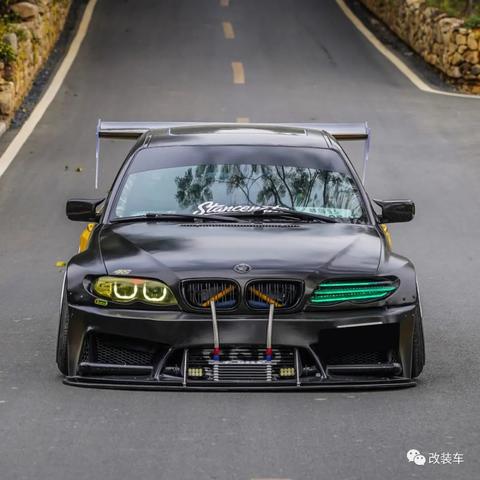 《极品飞车20》宝马越野狂飙,速度与激情新篇章! 《极品飞车20》宝马越野狂飙,速度与激情新篇章!