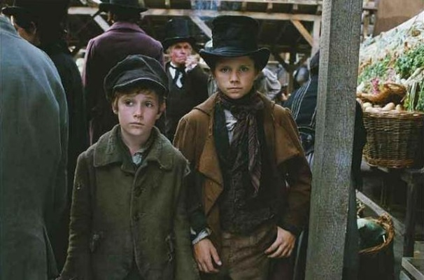 《神偷》致敬《羞辱》！雾都孤儿风剧情揭秘